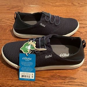 Olukai Alapa Li Boys size 5 US -blue - NIB